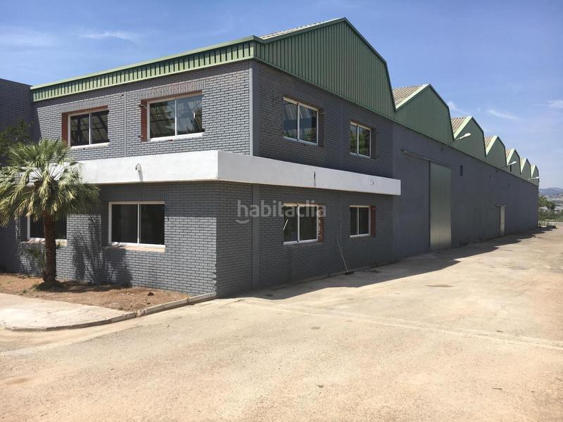 Foto a72671c4-8286-4448-9b74-f7bac0a1fb88. Fabrikhalle in Segorbe