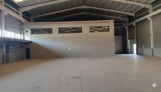 Affitto Capannone industriale in Pobla de Farnals. Nave de 1350m2 en pobla de farnals  muelle de carga