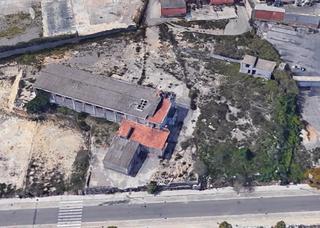 Terrain résidentiel à Parc Tecnològic. Terreno industrial de 4017m2 junto cv35
