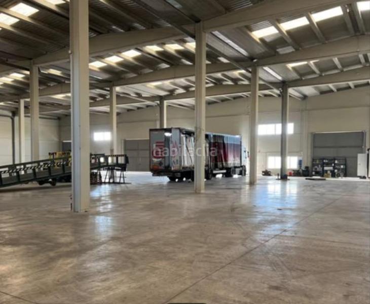 Foto b8f63372-2f05-4a09-8811-07327b24a58d. Fabrikhalle in Silla