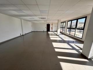 Lloguer Oficina a Centro Ciudad. Oficinas en paterna de 440m2