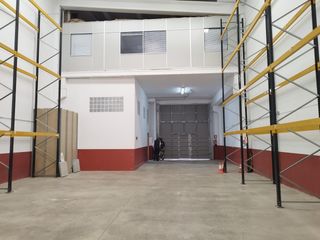 Location Bâtiment à usage industriel à Centro. Nave de 285m2 en bétera