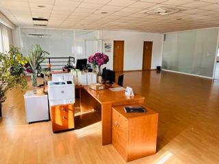 Lloguer Oficina a Centro. Oficinas de 650m2, 30 puestos en chiva