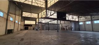 Lloguer Nau industrial a Fuente del Jarro. Nave de 2400m2 en paterna 1 muelle  cs