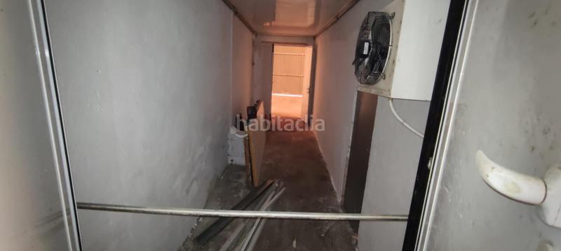 Foto 156f2d40-c425-4bb0-a4d1-5a570f4bf2e0. Fabrikhalle in Algemesí