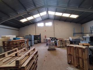 Location Bâtiment à usage industriel à Rafelbunyol. 2 naves total de 1367m2 rafelbuñol