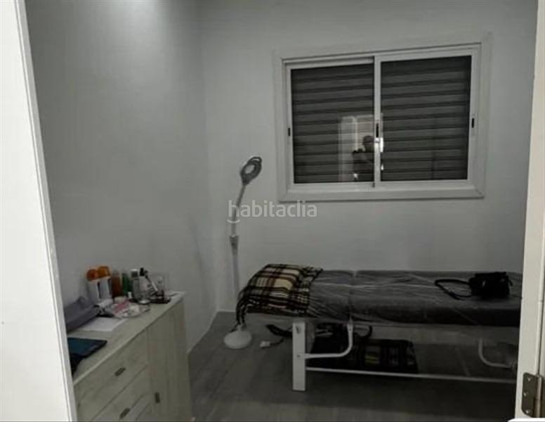 Foto 86a709c3-de26-4cfb-894d-52bcca04f0c6. Alquiler local comercial traspaso de peluquería e en Torrent