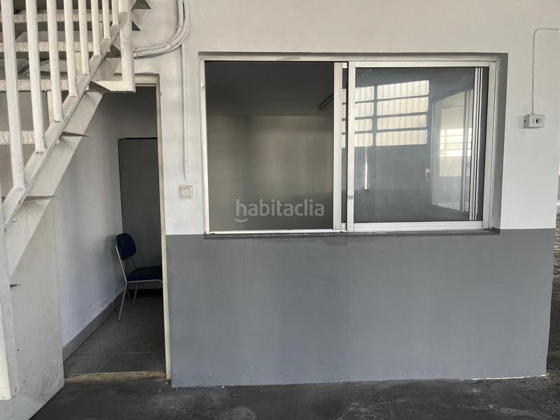 Foto 425b7cbb-d1e1-45b9-b9b6-a2f11fe90616. Alquiler nave industrial nave de 900m2 con 5 muelles de carga en Xirivella