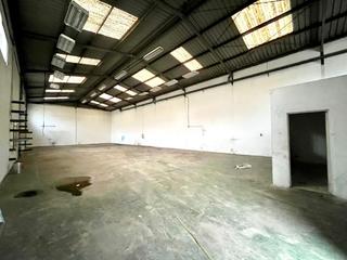 Miete Fabrikhalle in Silla. Nave de 351m2 en silla