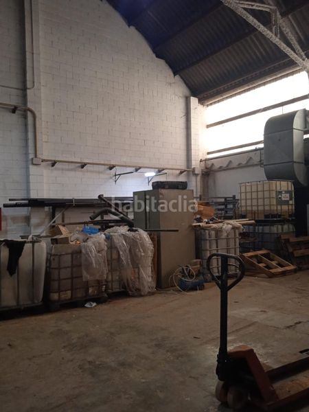 Foto 986d7432-fd15-4385-8484-9e3b7c98885d. Nau industrial a Beniparrell