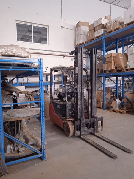 Foto c017e880-a5ed-4bed-b20e-0697777ad54c. Nau industrial a Beniparrell