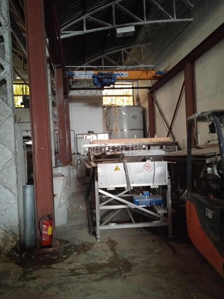 Foto c5c44662-1255-4373-9c10-3bffdf1652cc. Nau industrial a Beniparrell