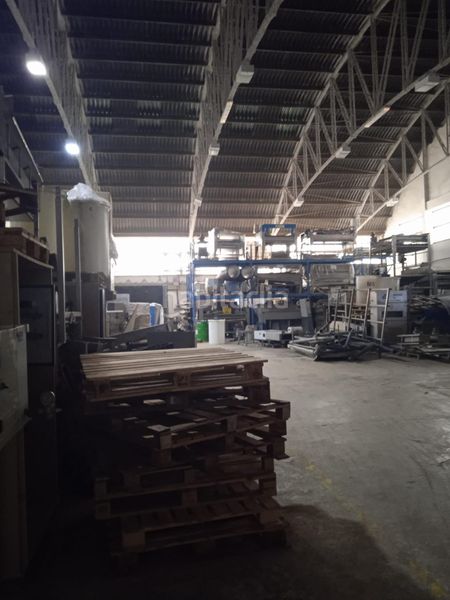 Foto d7d6eb77-9eb2-4195-bd30-d8c9197ed821. Nau industrial a Beniparrell