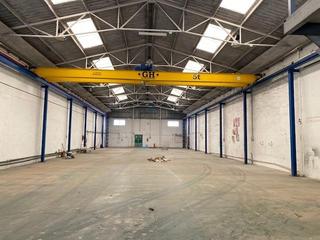 Location Local commercial à Calle vila de madrid 42. Nave de 1430m2 paterna puente grúa enero 26 precio orientativo