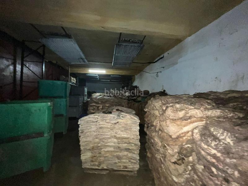 Foto d0ac24e5-0a1c-4d85-bf7b-034d8c204ef5. Affitto capannone industriale in Fuente del Jarro Paterna