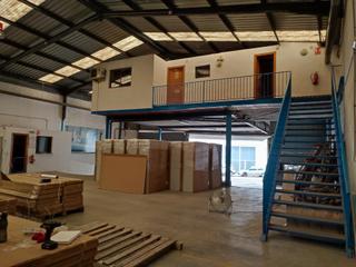 Lloguer Nau industrial a Metro - Auditorio. Nave industrial 1800m2  en paiporta alquiler o venta 3 muelles l