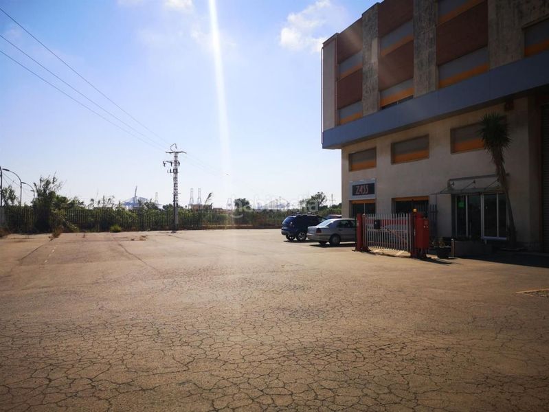 Foto 28451f1b-71be-45a9-a116-aa052cc4a243. Local comercial a La Punta Valencia