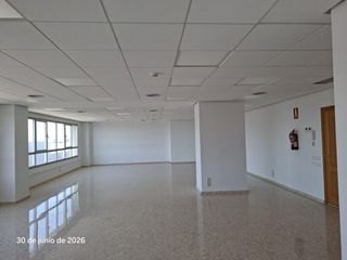 Lloguer Oficina a Massanassa. Oficina de 161 m2 en massanassa