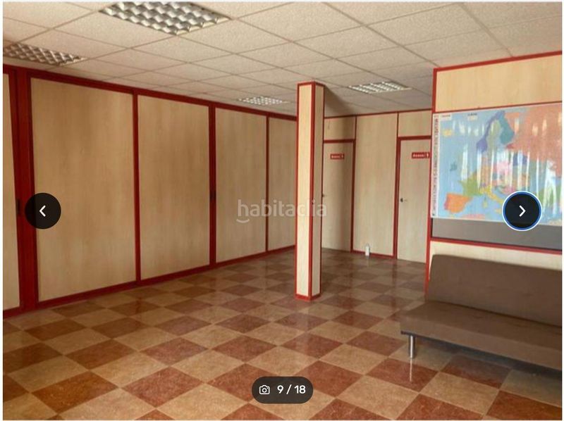Foto aaceb537-f316-4179-9e4d-ed78acc54883. Nau industrial a Riba - roja de Túria