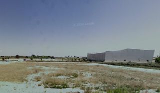 Industrial plot in Picassent. Terreno industrial de 1950m2 en picassent vallado