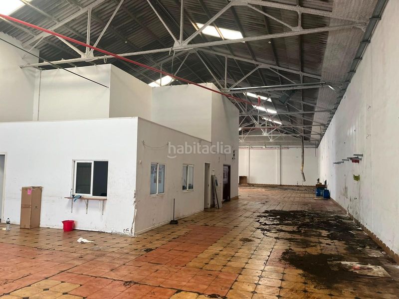 Foto 137bae4a-fae8-453a-bc83-c79e4a9d3536. Rent industrial building in Aldaia