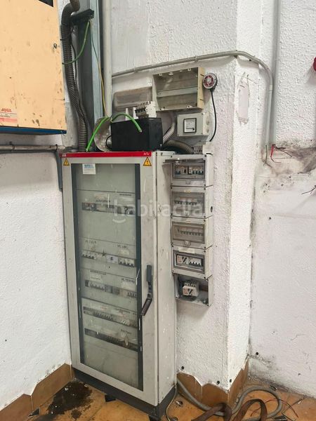 Foto 284c90c1-c4cd-4c6e-b4a9-98132b1f7a1f. Rent industrial building in Aldaia