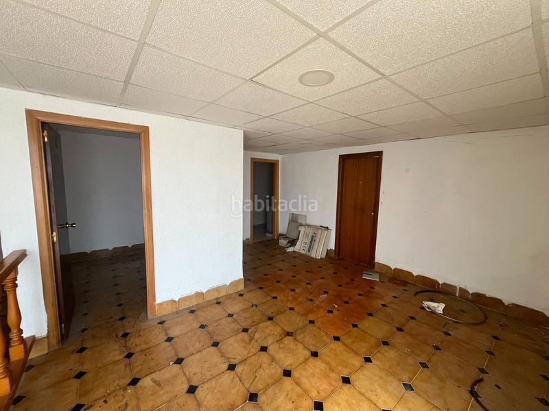 Foto 415a22e6-dcad-4eae-b610-f3b412611257. Rent industrial building in Aldaia