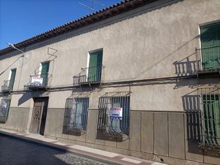 Bauernhof in Mora. Casa estilo rustico con patio toledano en pleno centro