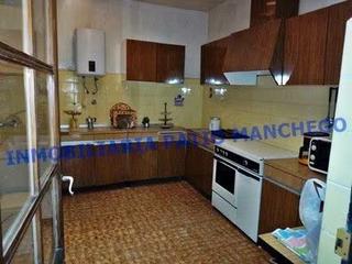 Mas à Mora. Casa estilo rustico con patio toledano en pleno centro