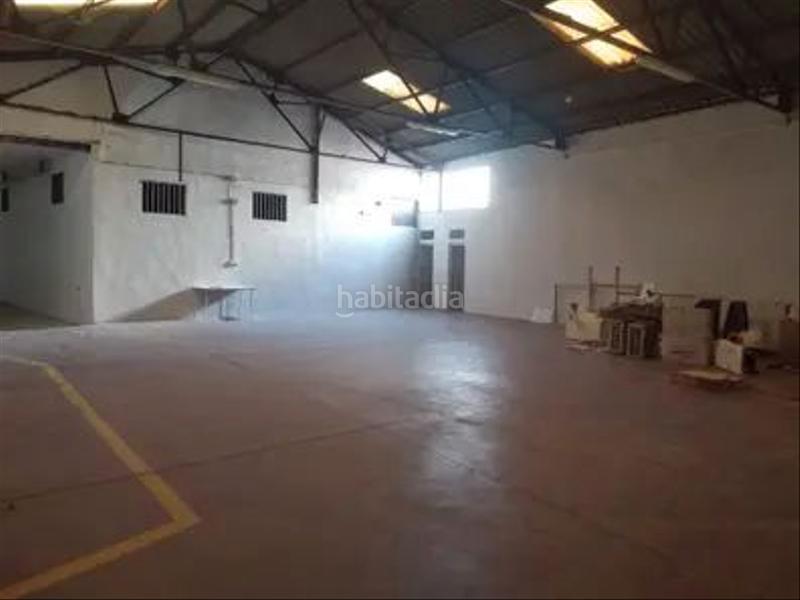 Foto 626c9c38-4cc7-4085-b570-2ac31eb43542. Location bâtiment à usage industriel dans Mora