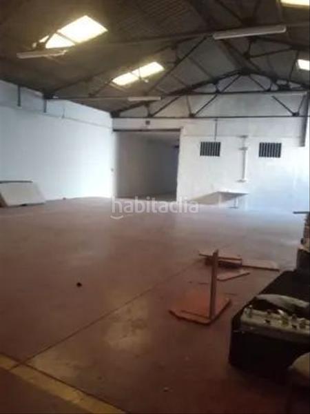 Foto 66fa8ce9-895f-4591-bc65-85fb725530f1. Location bâtiment à usage industriel dans Mora