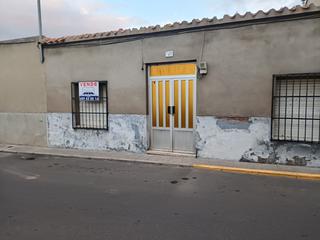 Terreny residencial a Mora. Amplio solar urbano 454m2