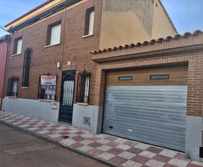 Maison à Manzaneque. Oferta de casa   nueva para empezar a vivir negociable