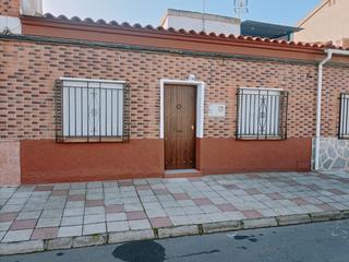 Casa a Almonacid de Toledo. Oferta de casa tipo apartamento  amueblada toda la casa