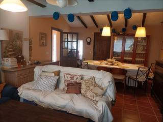 Casa  Plaza salinas. Oferta de casa de pueblo con 316m2