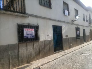 Casa adossada  Calle beato pedro ruiz de los paños. Oferta de 2 casas en una