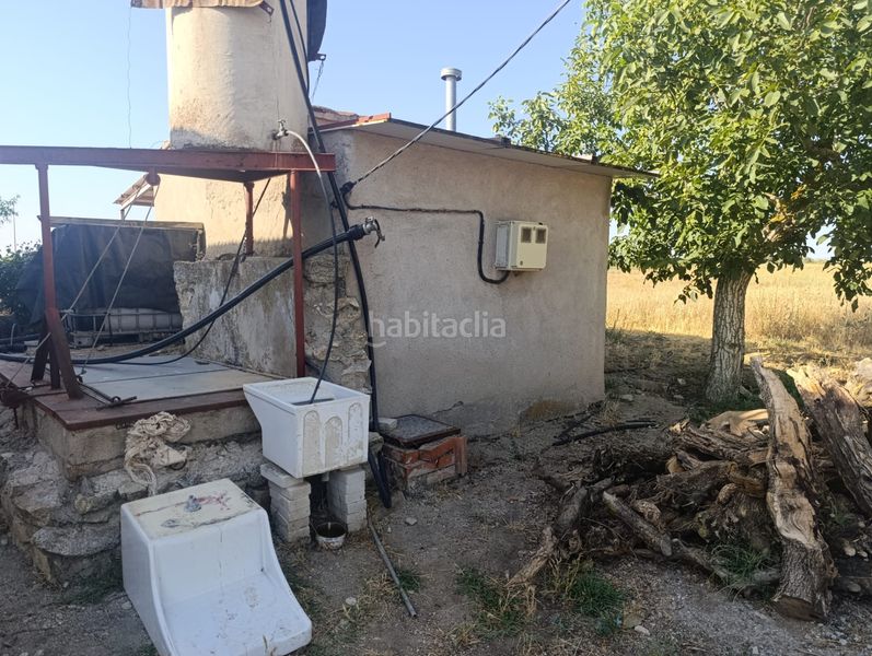 Foto 656336dc-7f26-448d-90fc-483fb0f5642c. Finca rústica oferta de nave y huerta en Mora