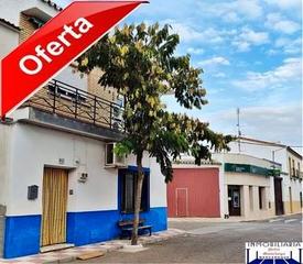 Maison à Manzaneque. ¡¡ oferta !! amplia vivienda con patio