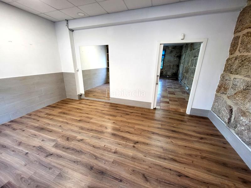 Foto 0d460f59-79c0-40a3-b406-4414a2958d0c. Alquiler local comercial en rúa de roade 68 Alcabre. bajo a pie de calle y con patio trasero. en Vigo