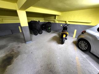 Lloguer Aparcament de moto en Avenida de castrelos 25. Plazas moto. altura midas castrelos.