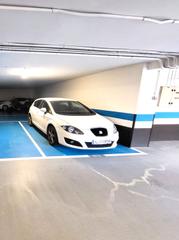 Location Parking voiture à Rúa de romil 81. Garaje coche grande, romil.