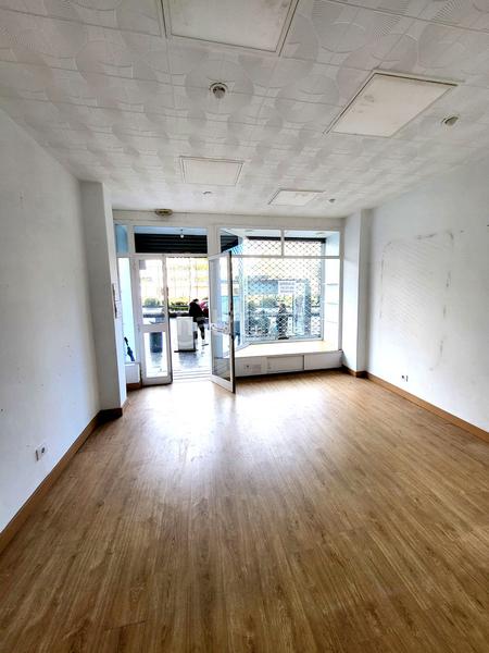 Foto 9b0deea3-7642-47d9-89fb-c1c75d297b4d. Local comercial a As Travesas - Balaidos Vigo