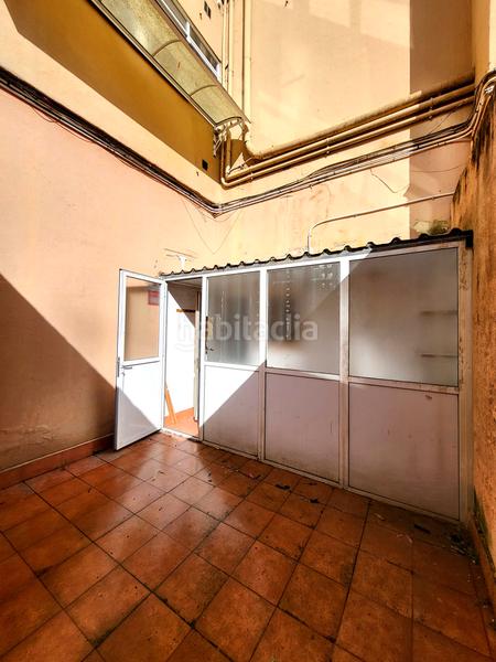 Foto c9ca3e3c-7272-44b5-af5a-ff979022b845. Local comercial a As Travesas - Balaidos Vigo