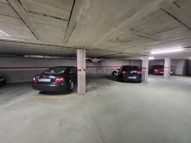 Foto 8aa39733-e498-40fe-838e-9f6f4d07149f. Location parking voiture dans rúa luis seoane 2 dans Vigo