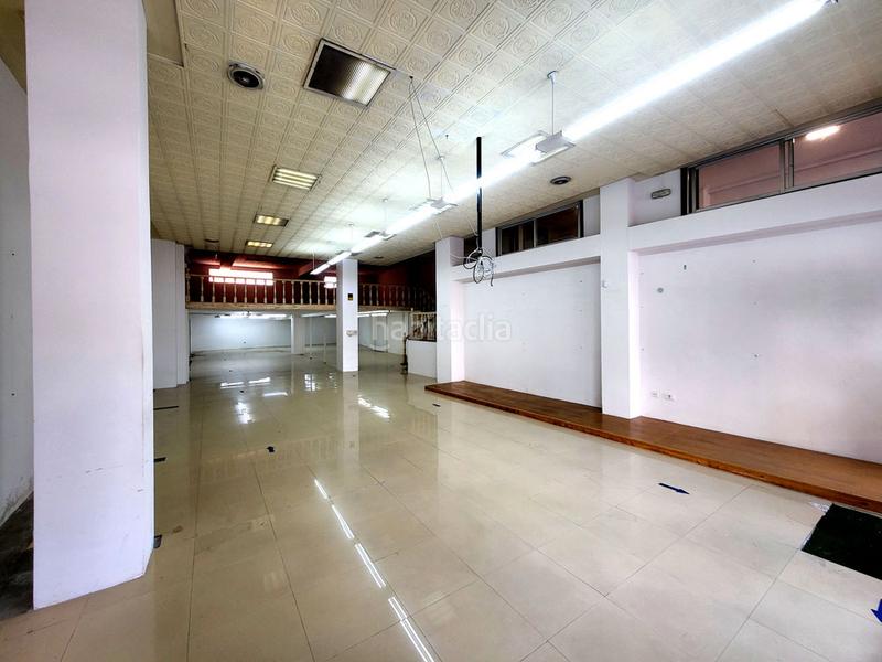 Foto 7edf3fc5-7f8e-46c1-981a-d815dadc36a3. Alquiler local comercial local de 350m2 a pie de calle. en Vigo