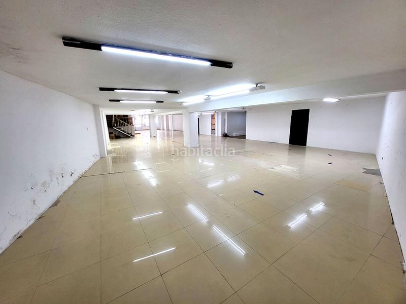 Foto b1752fe8-7a48-4b63-a4e9-2a69c286097f. Alquiler local comercial local de 350m2 a pie de calle. en Vigo