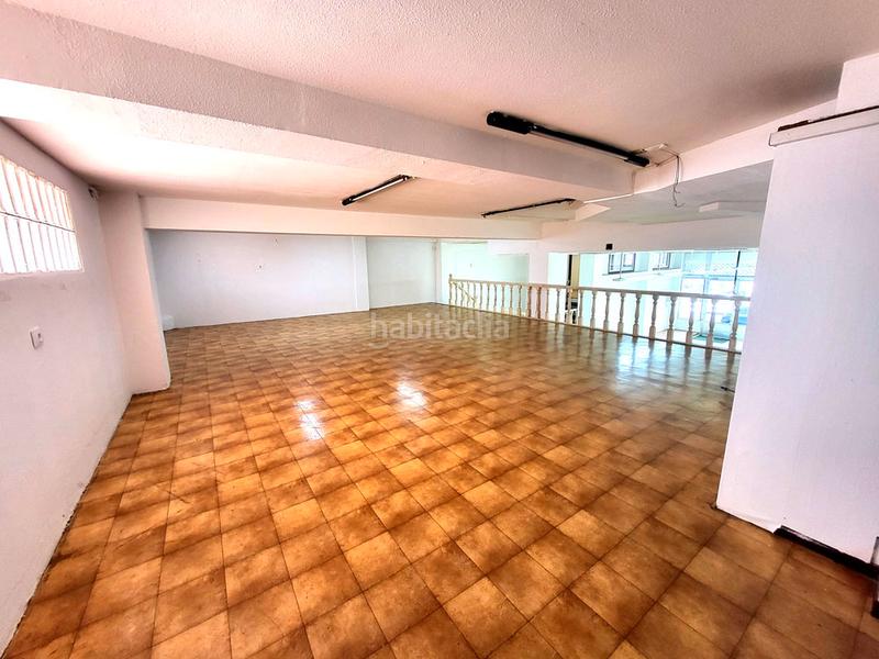 Foto 49ea0ed5-e342-4c53-8f3c-659c4f7bdd85. Rent business premise in As Travesas - Balaidos Vigo