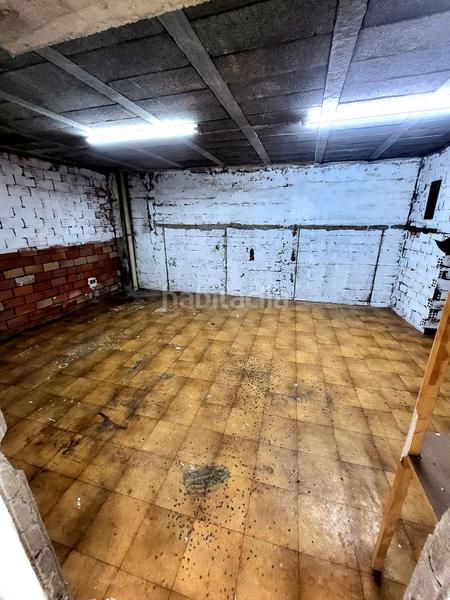 Foto d8c040ea-0905-42e3-9975-638d69475b23. Rent business premise in As Travesas - Balaidos Vigo