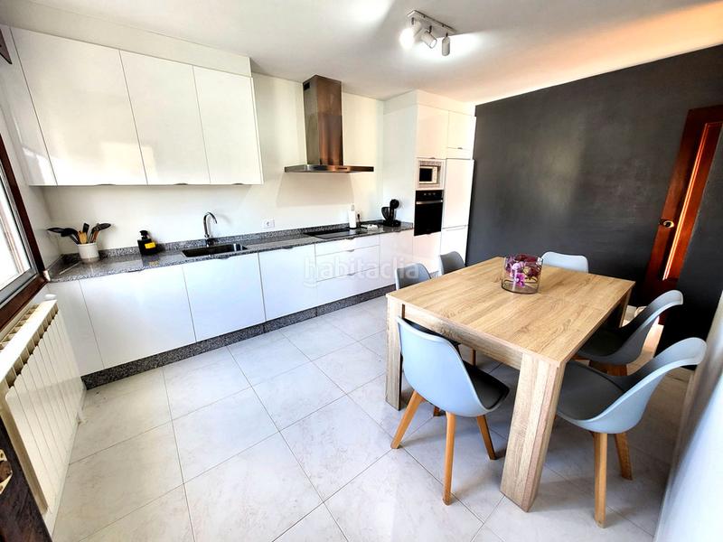 Foto 408a0fa4-c70c-42b3-befc-957a4e2e08cc. Maison avec chauffage parking dans Navia Vigo