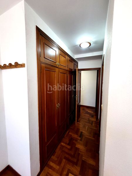 Foto fcb08ba5-a6e9-465d-98ec-ce4feb9e96c9. Rent flat with heating parking in As Travesas - Balaidos Vigo